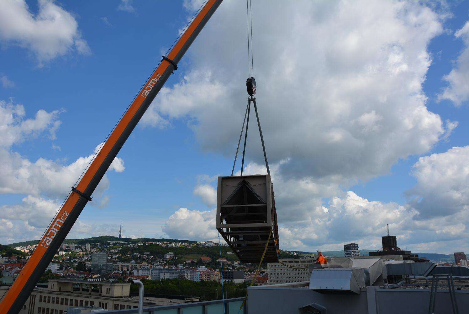 data-id=